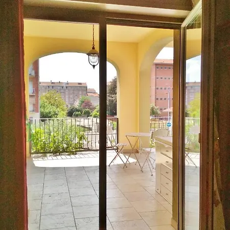 Apartment Yellow House Turin